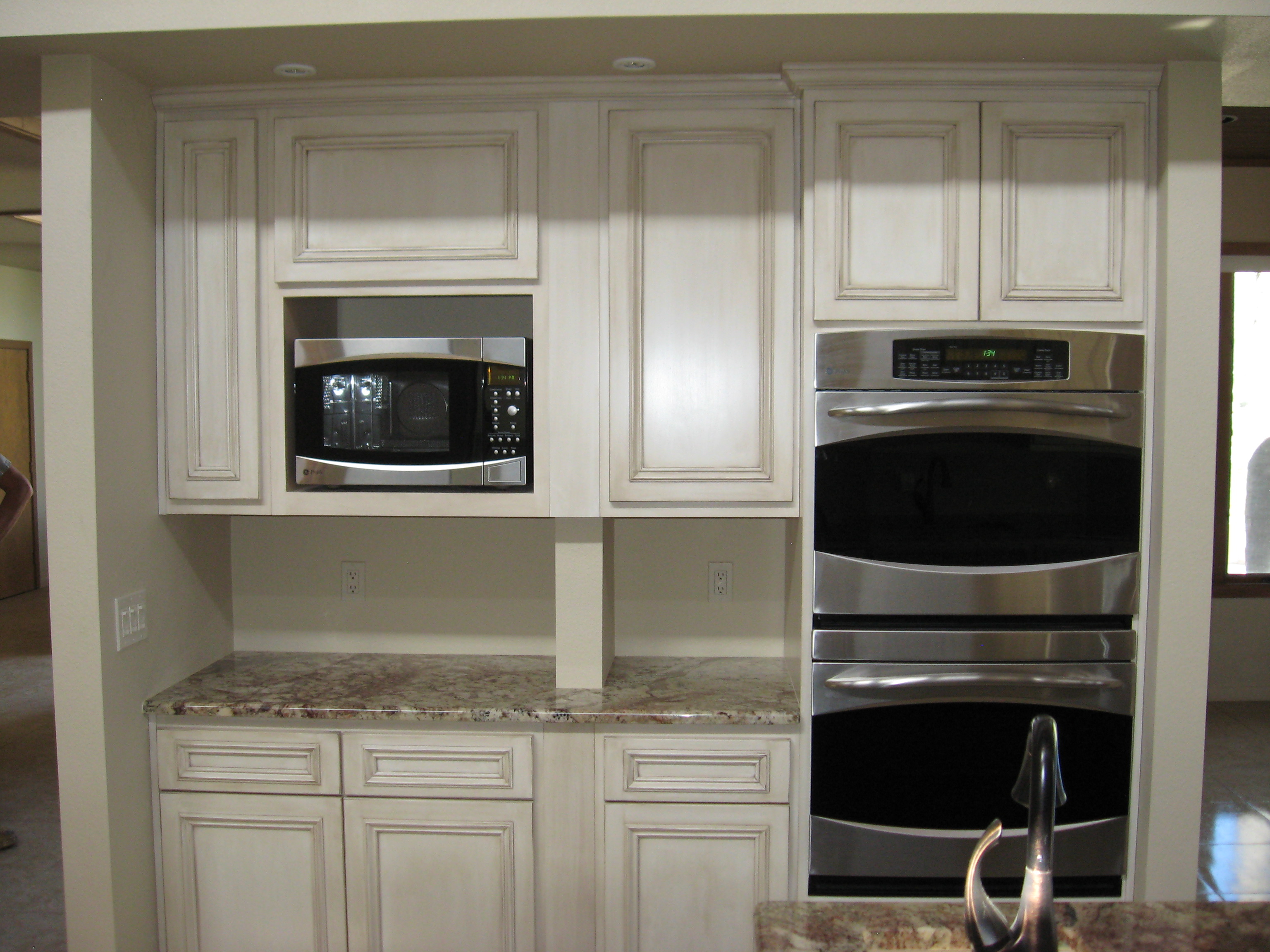 white kitchen image